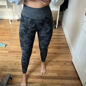 Gymshark Camo Legging - Small